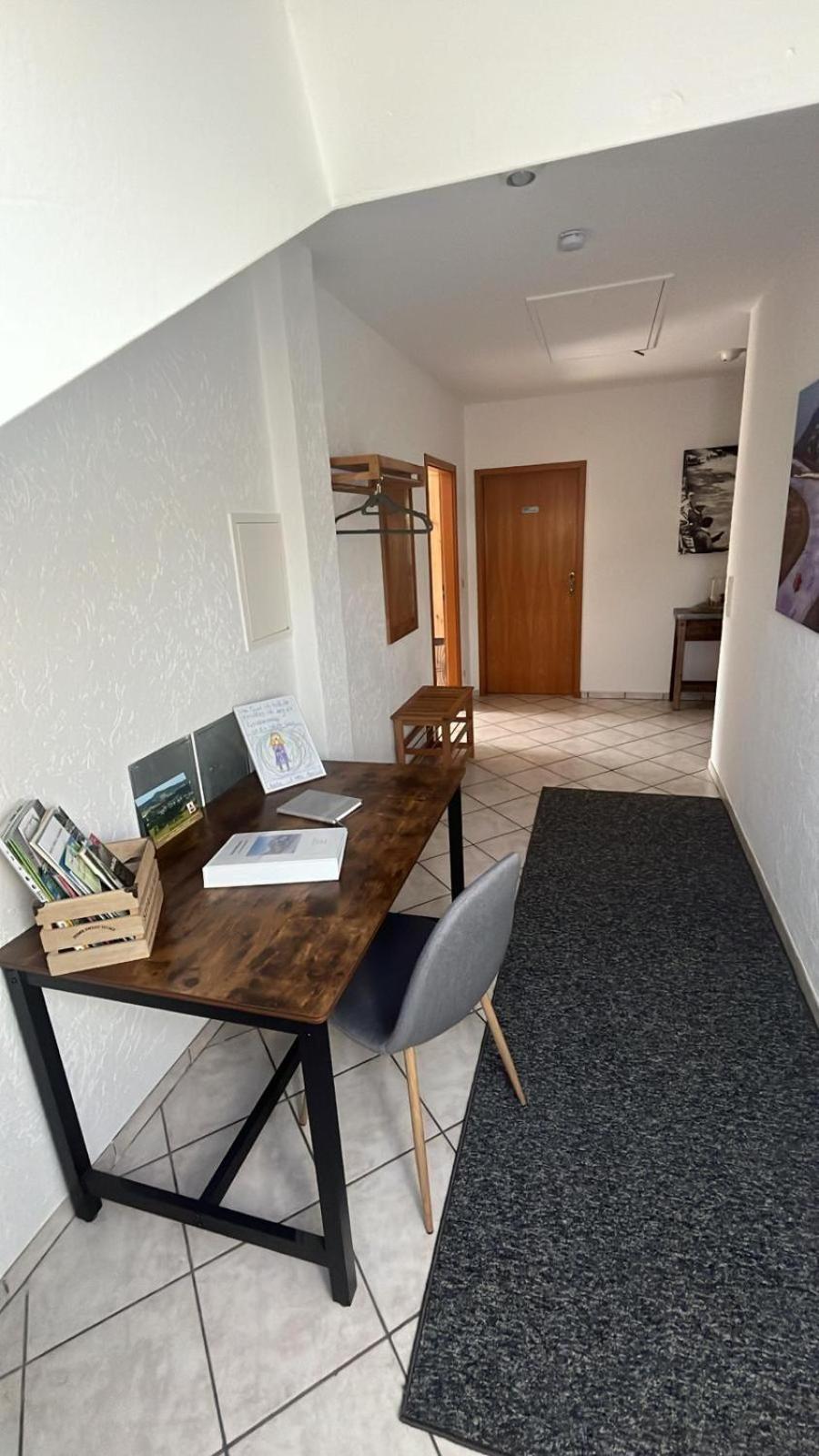 Fewo Hoheeifel, 1 Haus Mit 2 Apartments 5 Schlafzimmer In Kelberg Naehe Nuerburgring Room photo